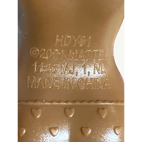 Barbie Extras Mini #7 Doll Purple Hair & Colorful Outfit - Picture 8 of 8